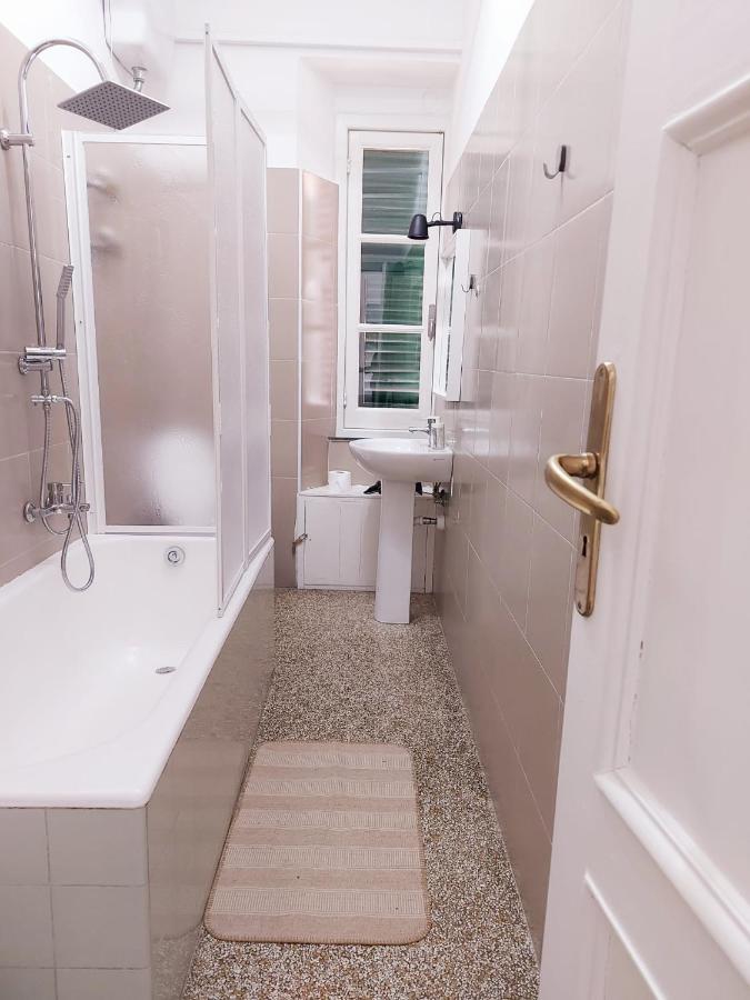 Genova Rooms Brignole B ภายนอก รูปภาพ