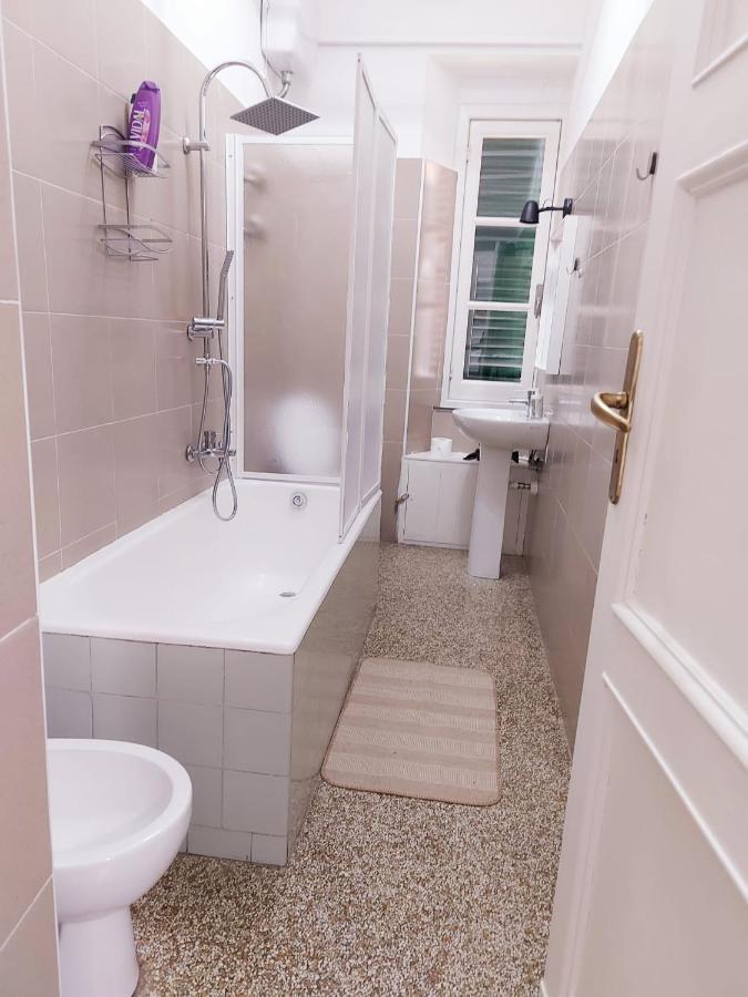Genova Rooms Brignole B ภายนอก รูปภาพ